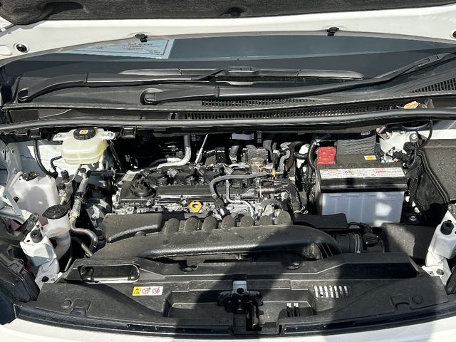Toyota VOXY 2023-04 186265-26