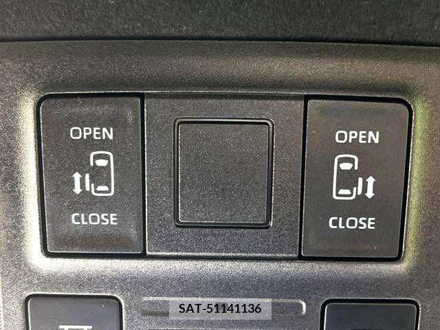 Toyota VOXY 2023-10 289979-4