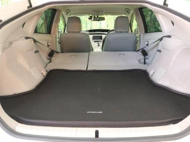 Toyota PRIUS 2014-11 194605-10