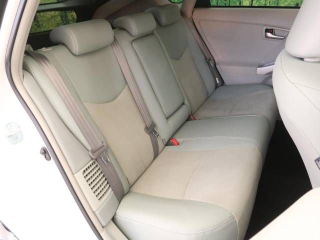 Toyota PRIUS 2014-11 194605-9