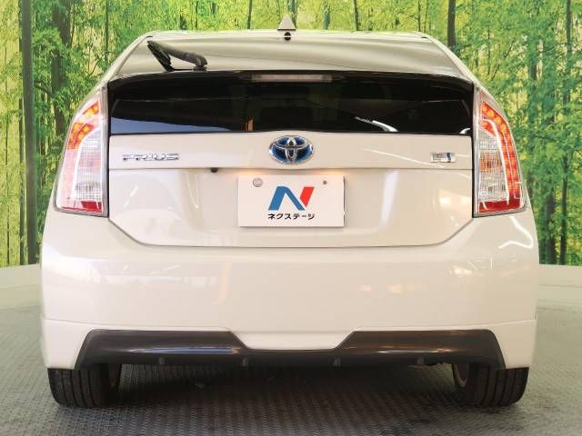 Toyota PRIUS 2014-11 194605-15