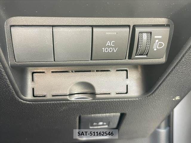 Toyota AQUA 2023-03 260488-24