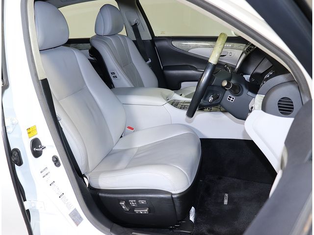 Lexus LS 2012-05 184089-9