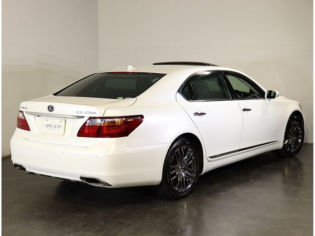 Lexus LS 2012-05 184089-2