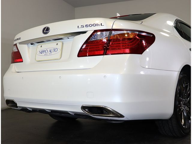 Lexus LS 2012-05 184089-21