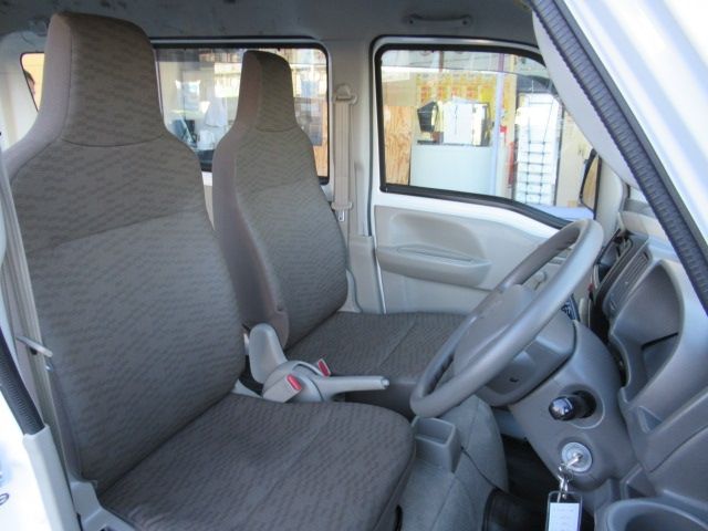 Suzuki EVERY 2018-09 181352-11