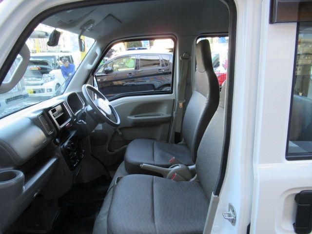 Suzuki EVERY 2018-09 181352-12