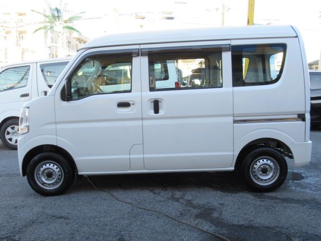 Suzuki EVERY 2018-09 181352-4