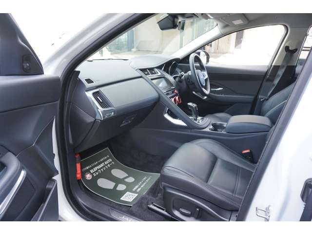 Jaguar E-PACE 2020-01 181121-17