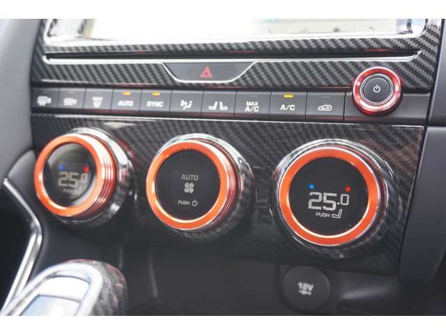 Jaguar E-PACE 2020-01 181121-10