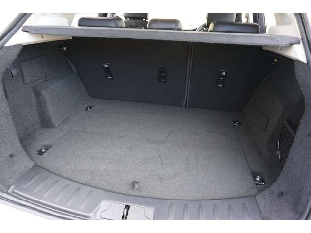 Jaguar E-PACE 2020-01 181121-16