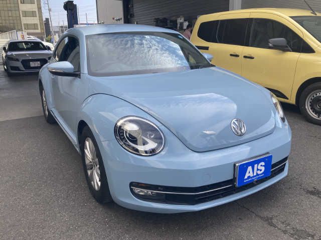 VolksWagen THE BEETLE 2013-04 20832-0