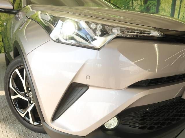 Toyota C-HR 2017-04 17947-12