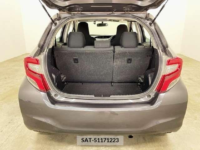 Toyota VITZ 2014-04 377232-4