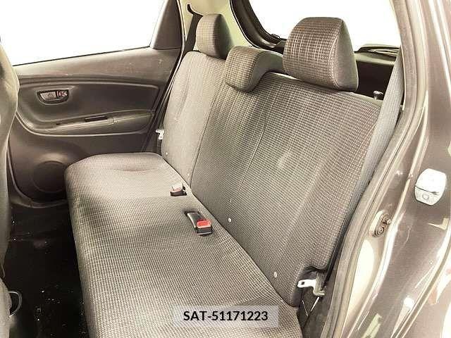 Toyota VITZ 2014-04 377232-3