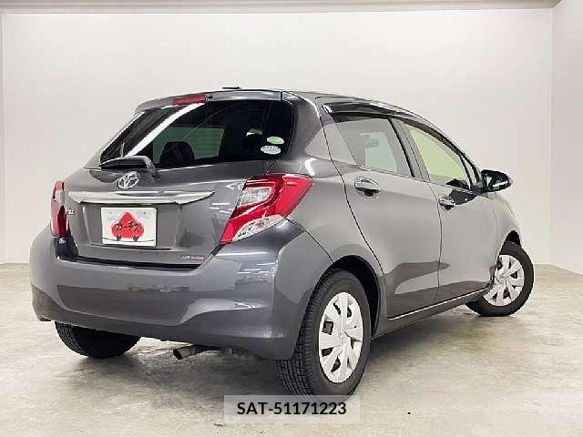 Toyota VITZ 2014-04 377232-2