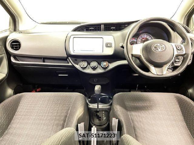 Toyota VITZ 2014-04 377232-1