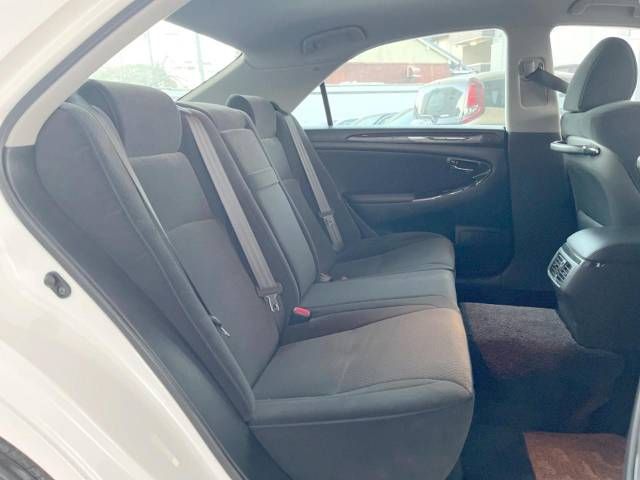 Toyota CROWN SEDAN 2006-07 180541-10