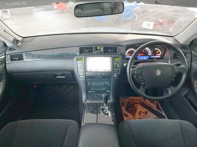 Toyota CROWN SEDAN 2006-07 180541-1