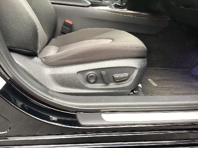 Toyota CAMRY HYBRID 2017-07 28955-17