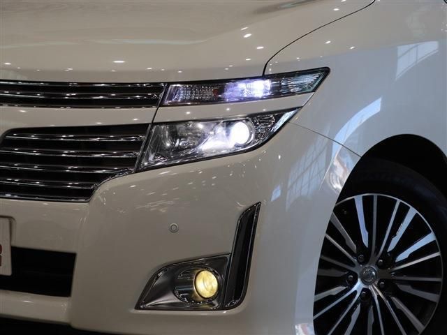 Nissan ELGRAND 2012-07 6666-8