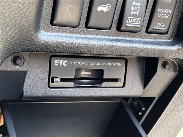 Nissan ELGRAND 2012-07 6666-13