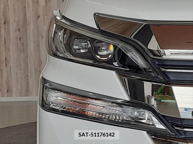 Toyota VELLFIRE 2015-04 379546-24