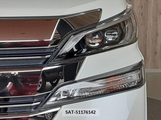 Toyota VELLFIRE 2015-04 379546-23