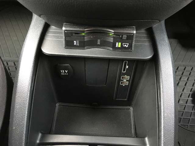 Mercedes Benz V-CLASS 2017-07 181182-18