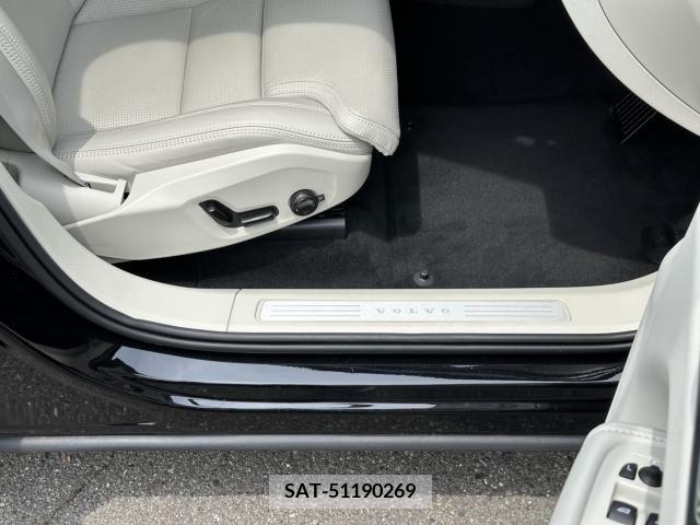 Volvo XC60 2021-11 288836-19