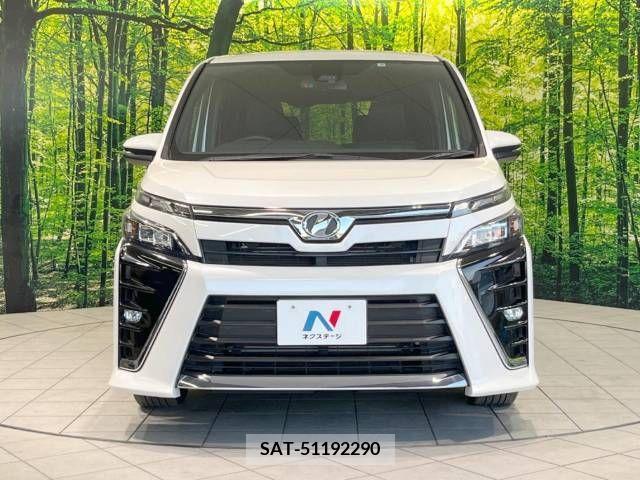 Toyota VOXY 2017-09 370457-15