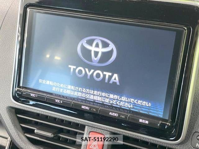 Toyota VOXY 2017-09 370457-2