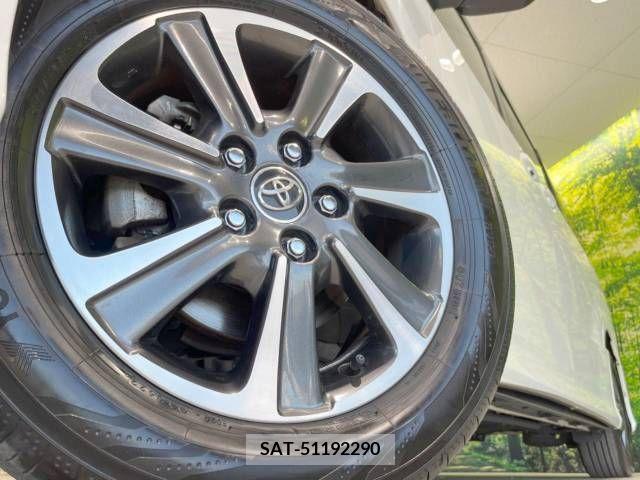 Toyota VOXY 2017-09 370457-14