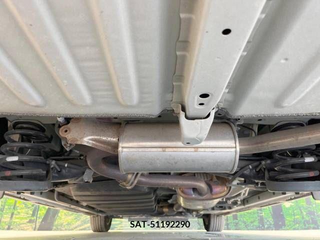 Toyota VOXY 2017-09 370457-19