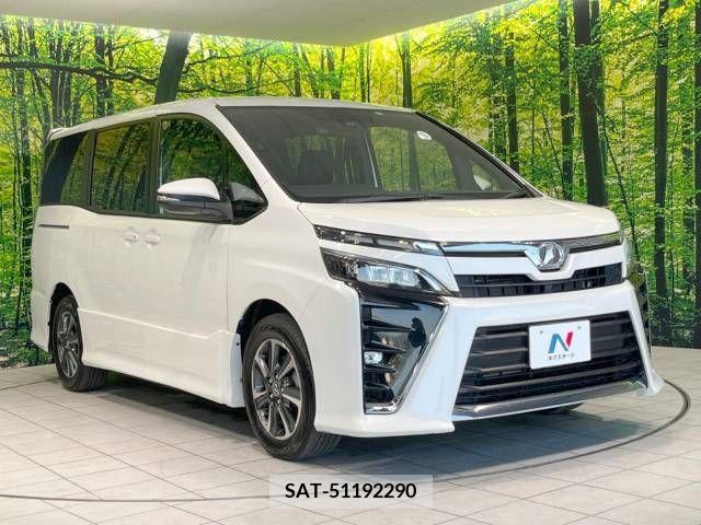 Toyota VOXY 2017-09 370457-17