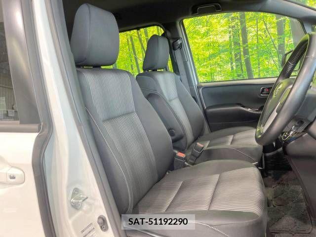 Toyota VOXY 2017-09 370457-8