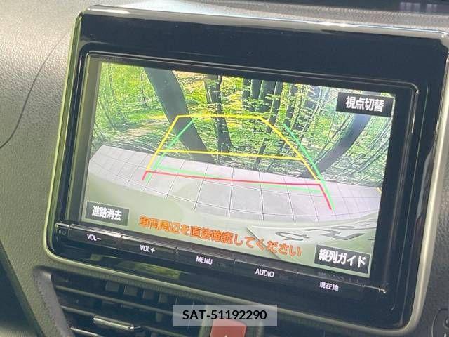 Toyota VOXY 2017-09 370457-3