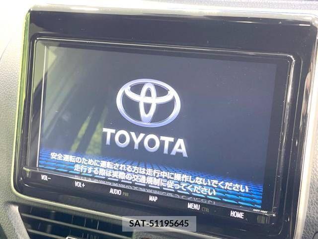 Toyota VOXY 2018-11 244942-3