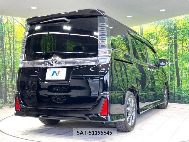 Toyota VOXY 2018-11 244942-17