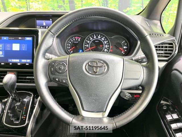 Toyota VOXY 2018-11 244942-11