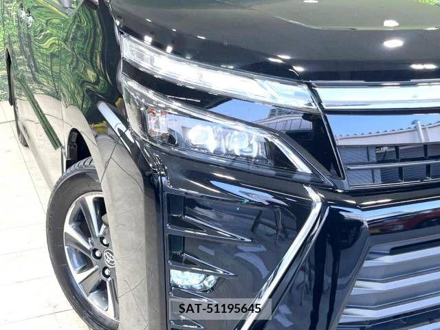 Toyota VOXY 2018-11 244942-12