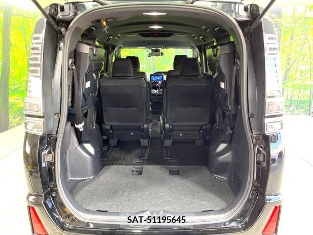 Toyota VOXY 2018-11 244942-10