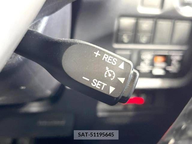 Toyota VOXY 2018-11 244942-6