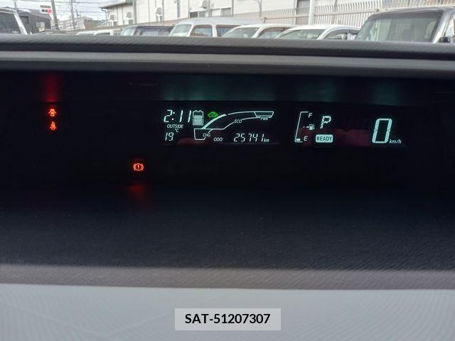 Toyota AQUA 2014-04 250265-9