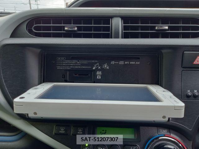 Toyota AQUA 2014-04 250265-11