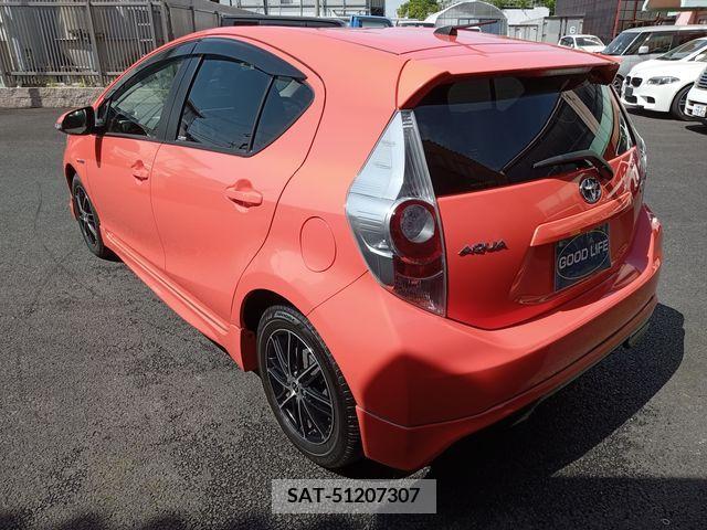 Toyota AQUA 2014-04 250265-2