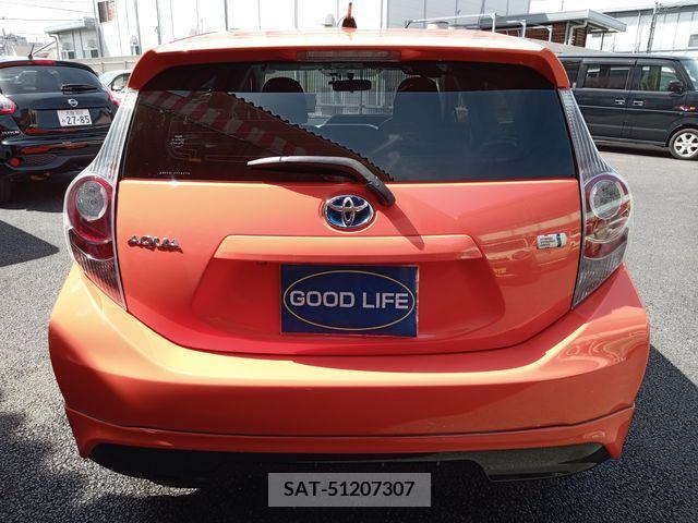 Toyota AQUA 2014-04 250265-3