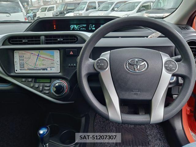 Toyota AQUA 2014-04 250265-8