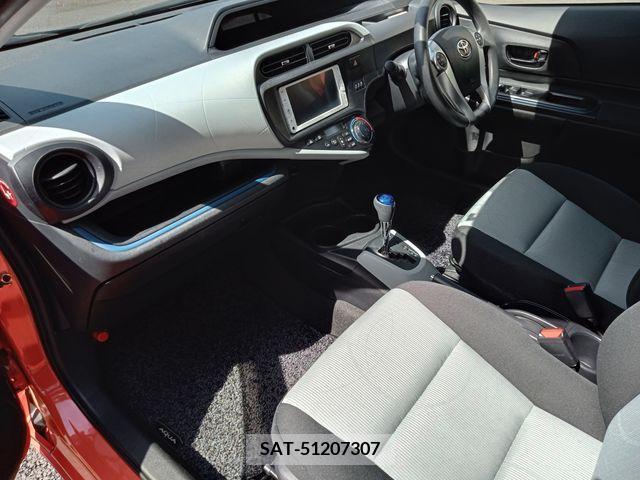 Toyota AQUA 2014-04 250265-4