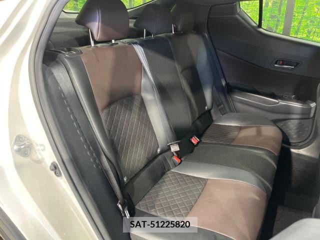 Toyota C-HR 2017-04 322985-9